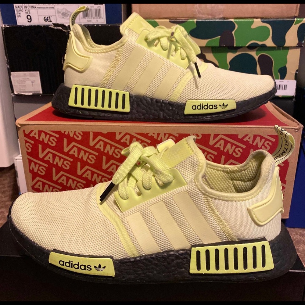 Adidas NMD R1 “Glow” Sample size 9 yeezy pharrell